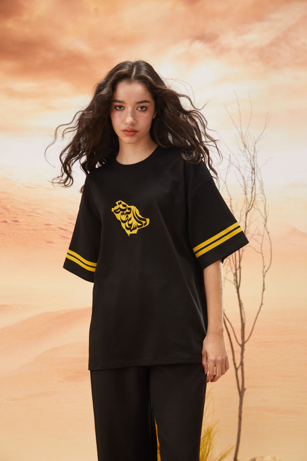 تيشيرت نسائي بأيقونة السعودية 